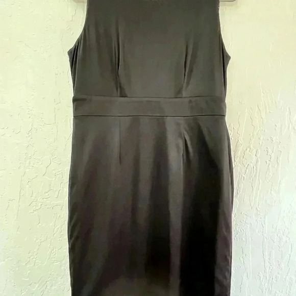 Chico’s Ponte Knit Black Gray Sleeveless Sheath Shift Midi Dress Size 1 Medium - Picture 5 of 5